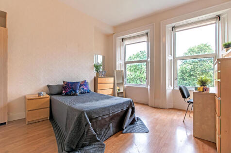 6 Chester Crescent , Sandyford photo 3