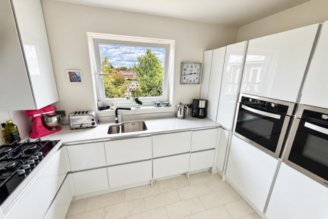 Fitted Kitchen