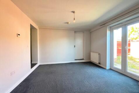 Lounge/Dining