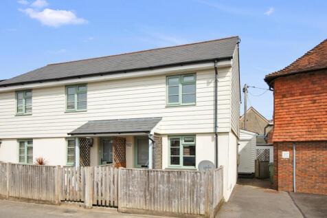 ONE BEDROOM COTTAGE WITH REAR OUTBUILDING