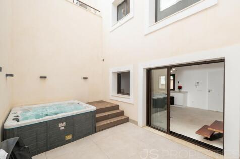 Modern new townhouse in Felanitx