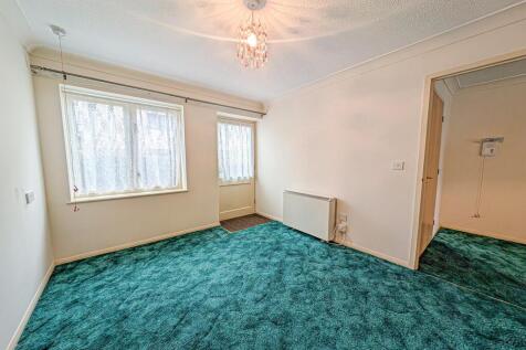 PXL_20251111_133731341.RAW-01 bed.jpg