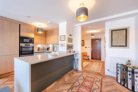 8688575-interior17.jpg