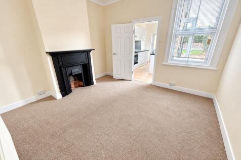Malvern Road, Hornchurch, RM11 photo 4
