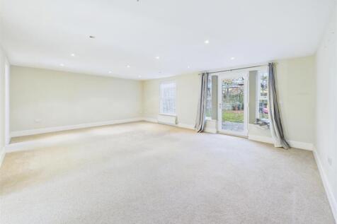 Apt 6 Newfield Place, Newfield Lane, Dore, Sheffield photo 4