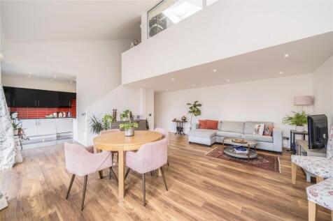 Living Area/Kitchen