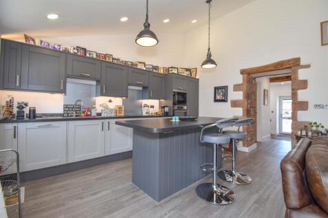 Lilac Barn Kitchen A.jpg