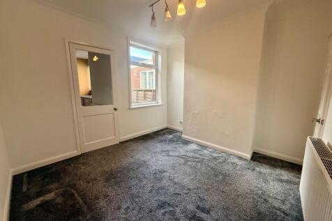Duke Street, Nuneaton, CV11 photo 3