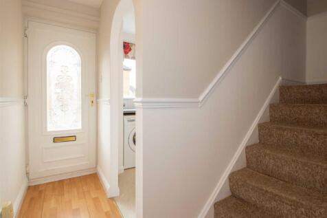 Barnstaple Court, Furzton photo 5
