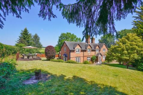 Tillers Cottage, Stoneleigh-9.jpg