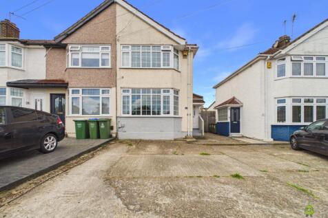Presented by Clinton at EweMove Bexleyheath and Da