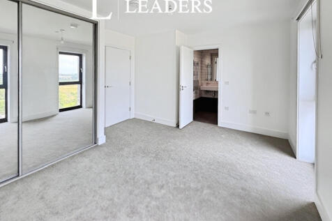 d7cc2262-bedroom 201