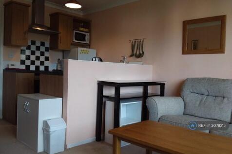 Whitehall Road, Uxbridge, UB8 photo 3