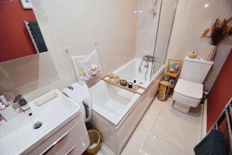 045c19d4-Bathroom...