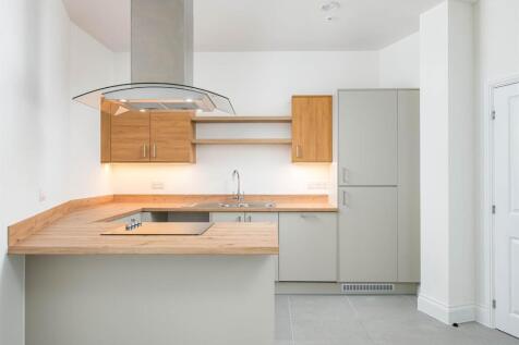 PLOT 2 - Kitchen_1.jpg