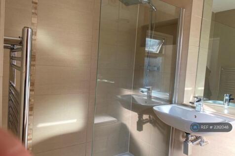 En Suite Bathroom