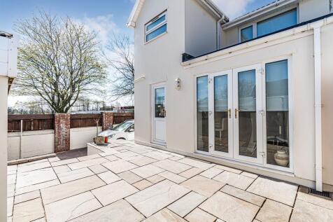 Rear garden &amp; patio