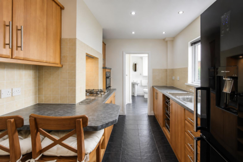 Romilly Cres