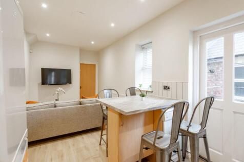 269JRF2 - Living Area / Kitchen