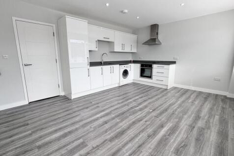 The Broadway, Wickford photo 4