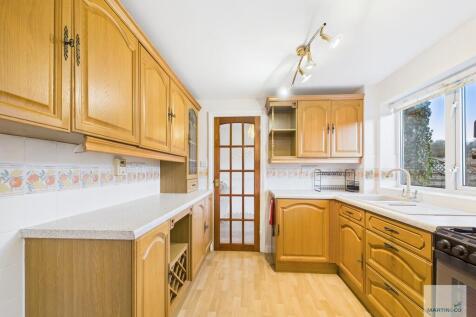 CAM03394G0-PR0415...