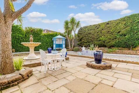 A11 - 30 Manscombe Road, Torquay - 250915.jpg