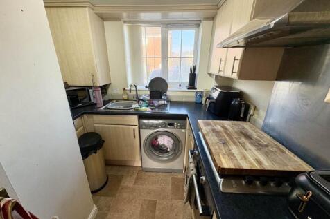 Bluebell Drive , Llanharan,  photo 3