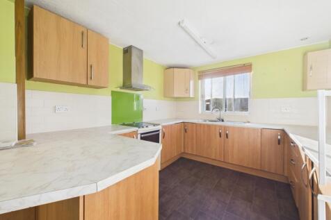 CAM01721G0-PR0105-STILL006