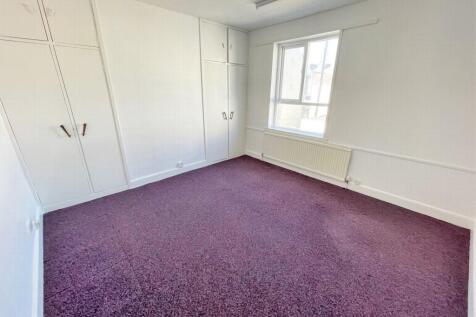 Commercial Property to rent Image 4