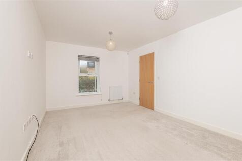 32 - 7 Waddle Road LS25 4EP.jpg