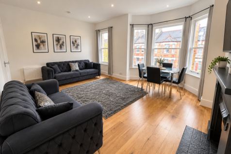 3 bed maisonette to rent Selsdon Road, London SE2