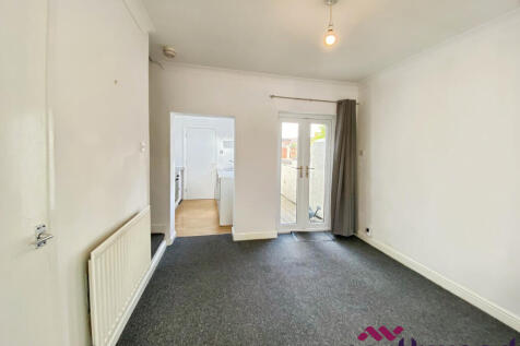 Newfield Street, Sandbach, CW11 photo 3