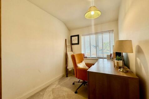 WhatsApp Image 2025-01-09 at 16.01.05_a8a76731.jpg