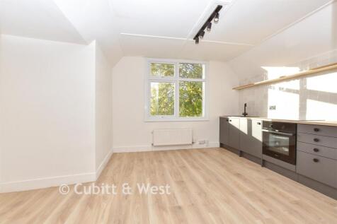 Kitchen/ Living Room