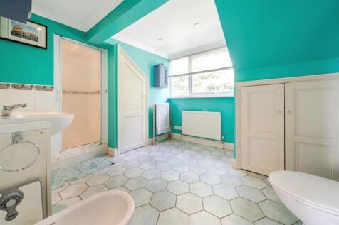 25 Bradden Road, Greens Norton (33).jpg