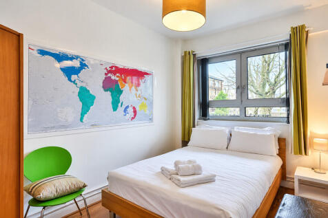 Neckinger Estate, London photo 4