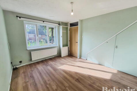 Yew Tree Rise, Pinewood, Ipswich, IP8 photo 4