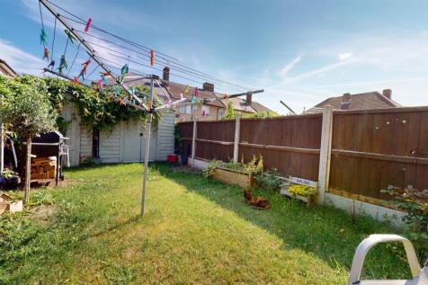 For Sale - Dagenham RM8 - By Barrain London Estate