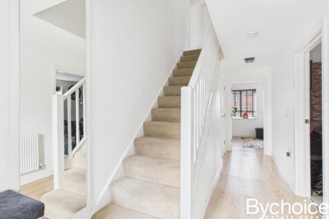 CAM05454G0-PR0093-STILL001