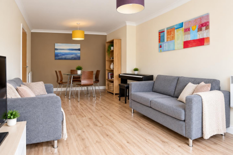 Living dining area.png