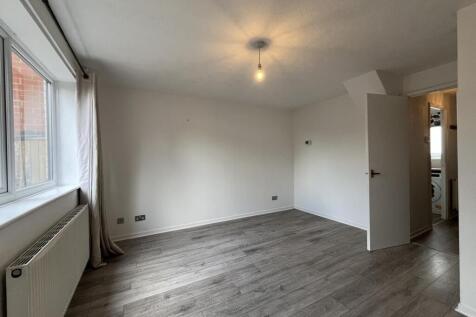 Lintons Lane, Epsom photo 5