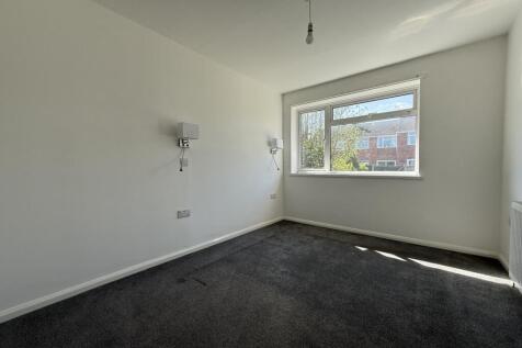 Seaton Place, Stourbridge, West Midlands, DY8 photo 5