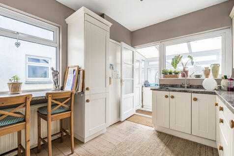 Kitchen (2)