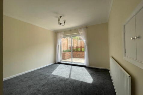 New Road Newbury photo 4