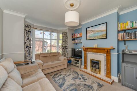 KITCHEN, DINER AND LIVING ROOM