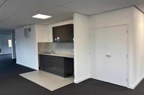 Office to rent Image 3