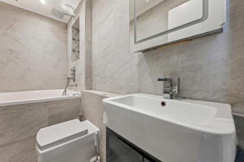 AHBW - Abinger Mews - Bathroom B3 (1).jpg