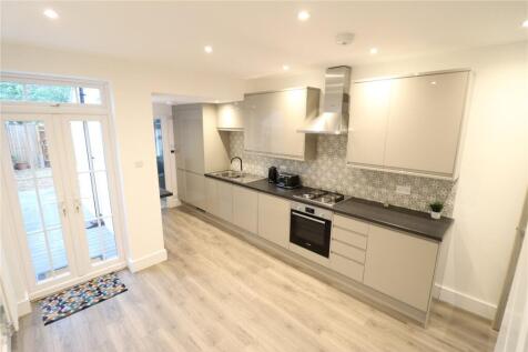 Nevill Grove, Watford, Hertfordshire, WD24 photo 3