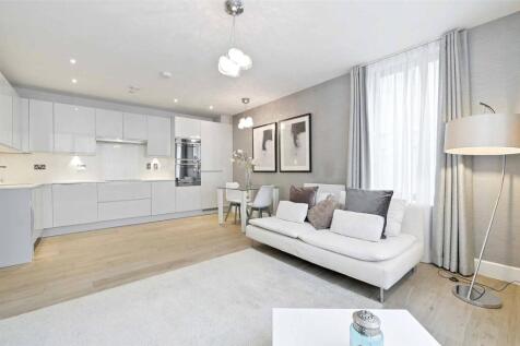 Kitchen / Reception