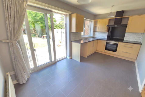 Marten Drive, Netherton photo 3